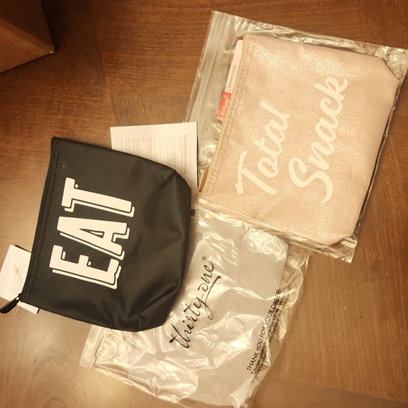 Thirty one snack and go pouch - Picture 1 of 3